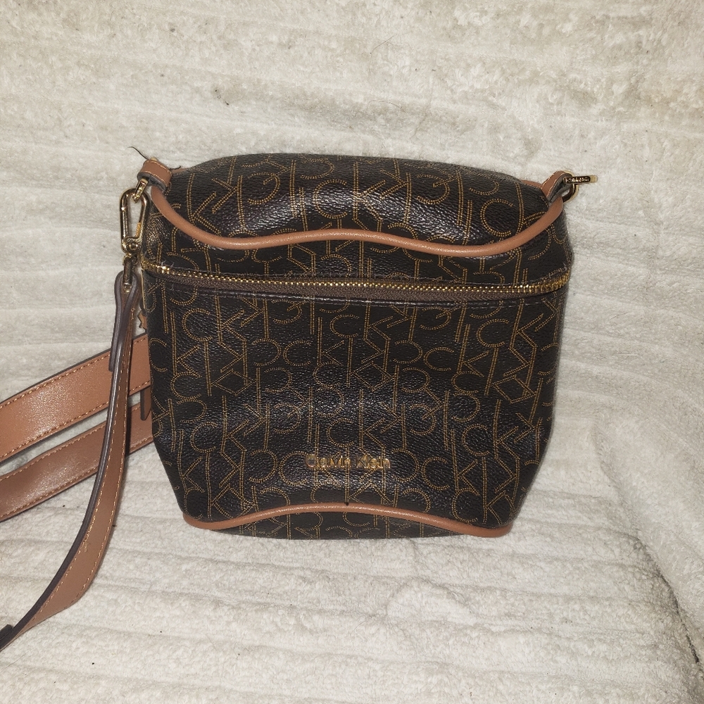 Calvin Klein crossbody